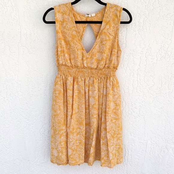 Roxy Dresses & Skirts - Roxy Mustard Yellow Elastic Waist V-Neck Dress